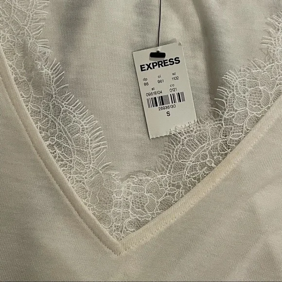 Express Relaxed Lace Pieced V-Neck Tee NWT S - Picture 6 of 11